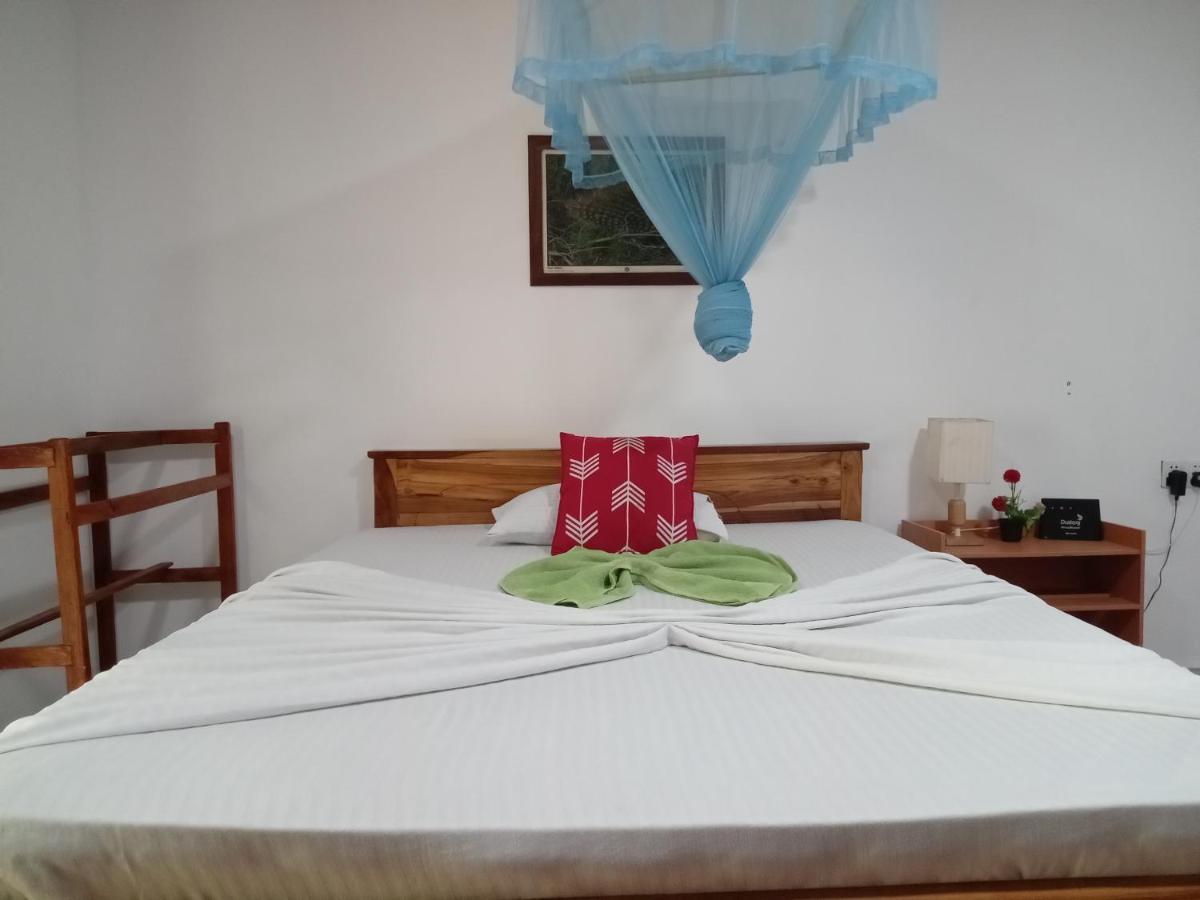 Lahiru Home Stay Sigiriya Exterior foto