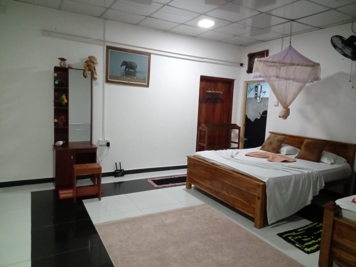 Lahiru Home Stay Sigiriya Exterior foto
