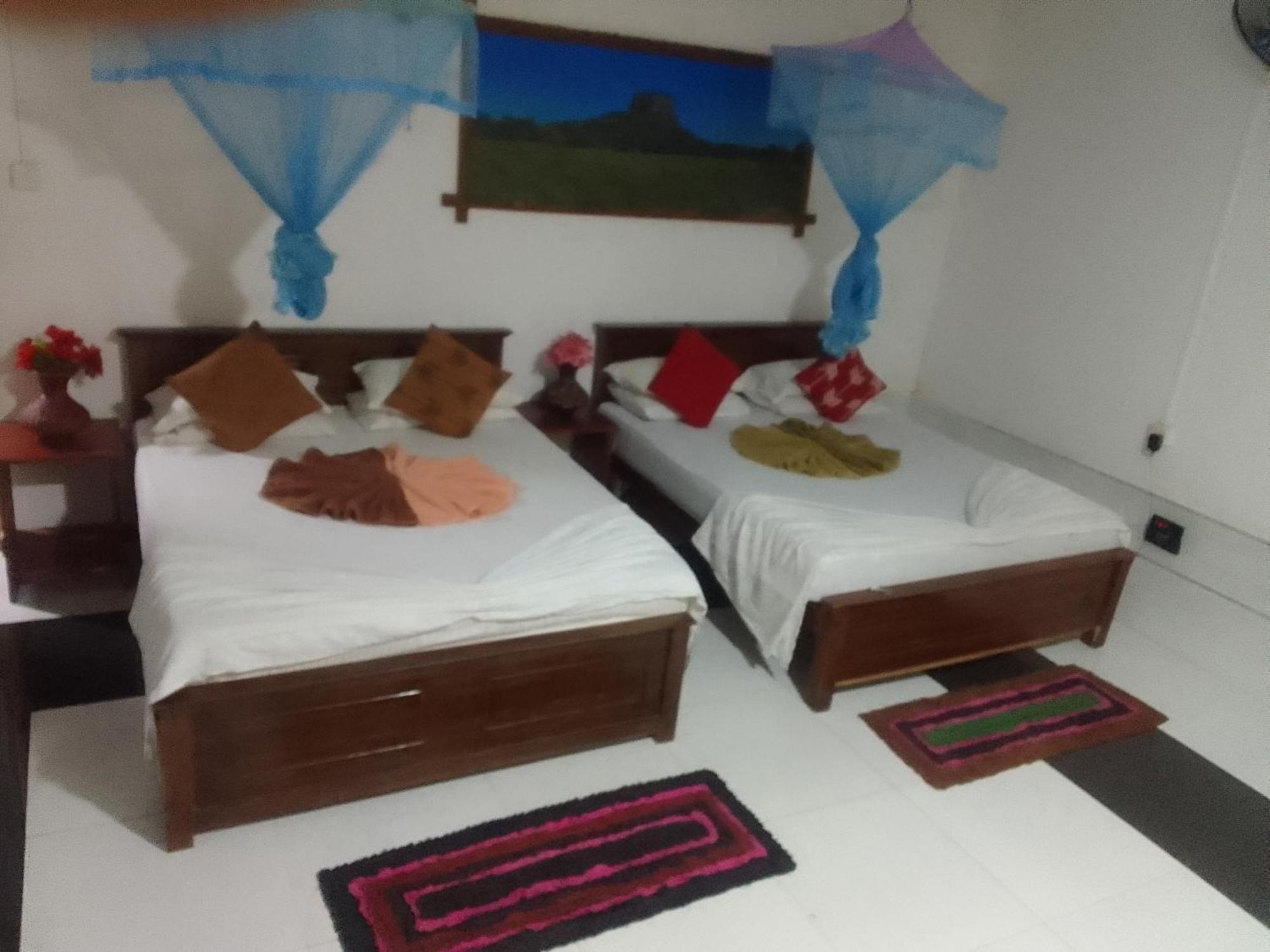 Lahiru Home Stay Sigiriya Exterior foto
